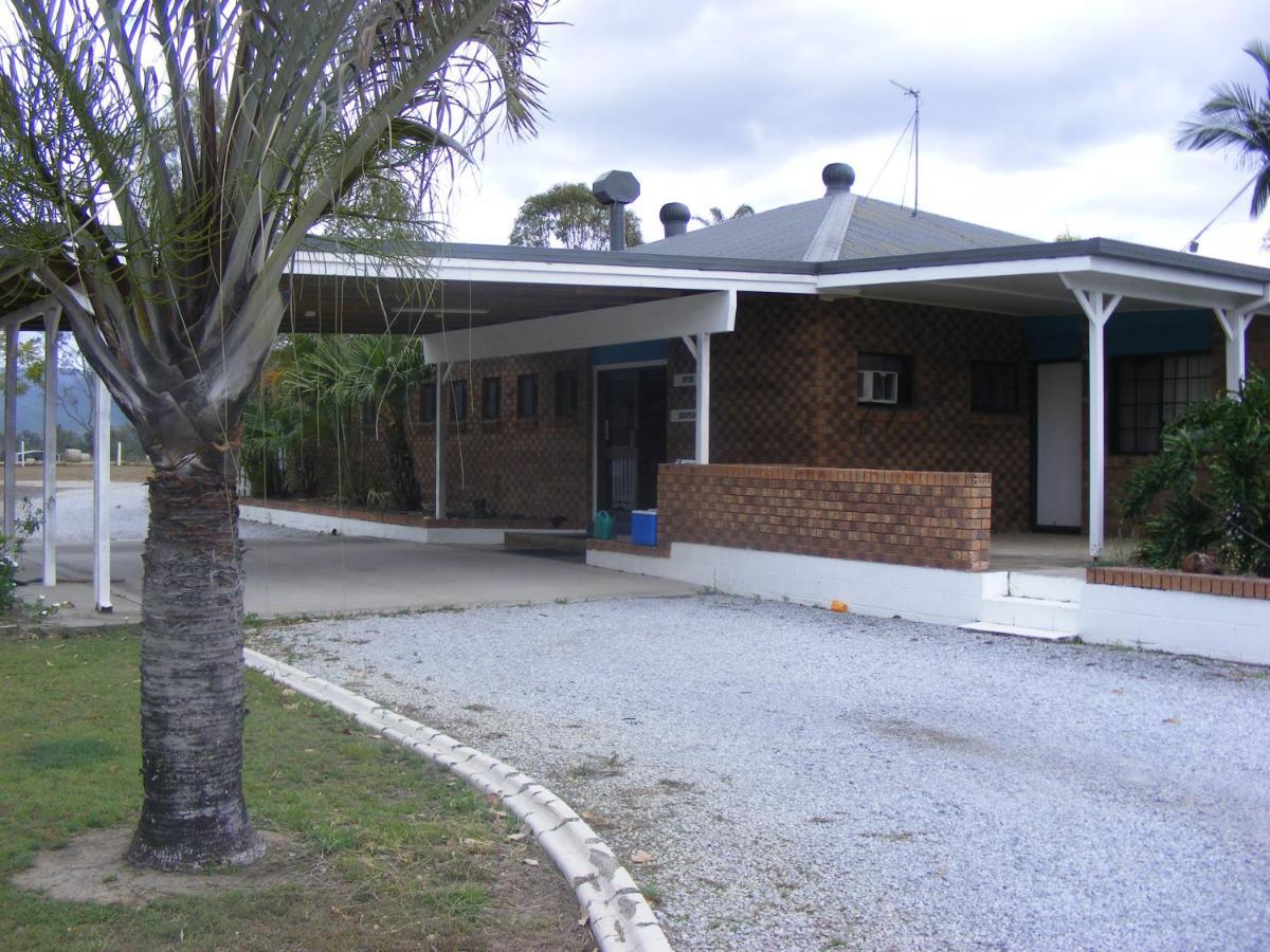 Koorawatha Homestead Motel Bororen ภายนอก รูปภาพ
